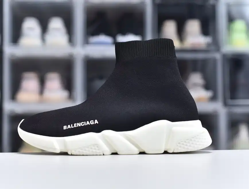 hype Balenciaga is available in all sizes. You cannot place an order on the website. You can contact customer service to purchase.BLGA Speed