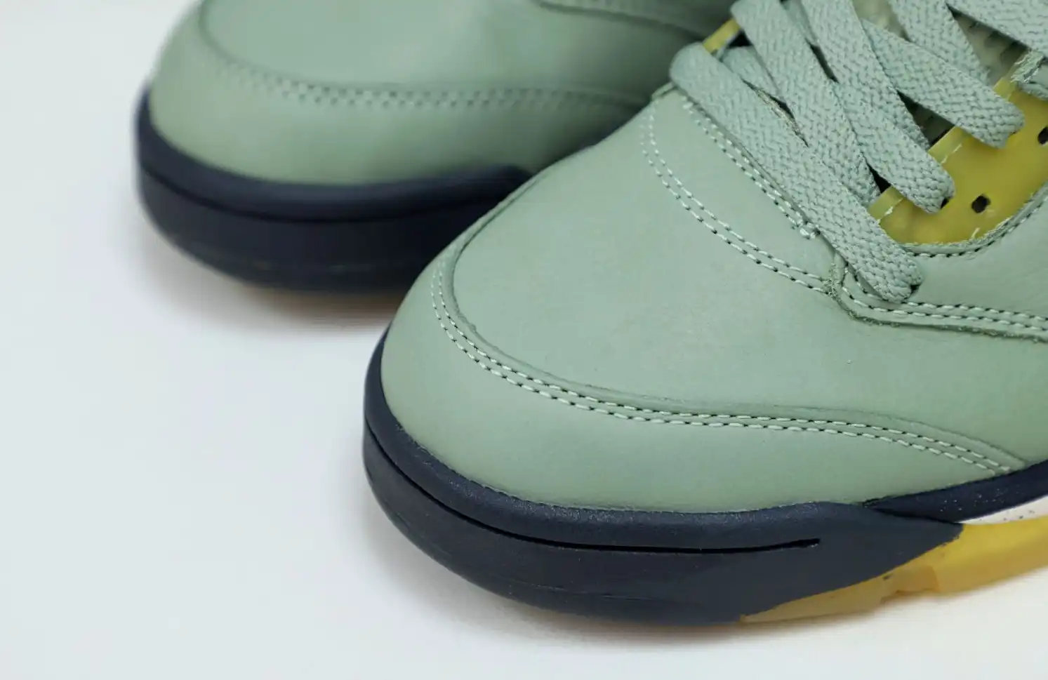 AIR JORDAN 5 