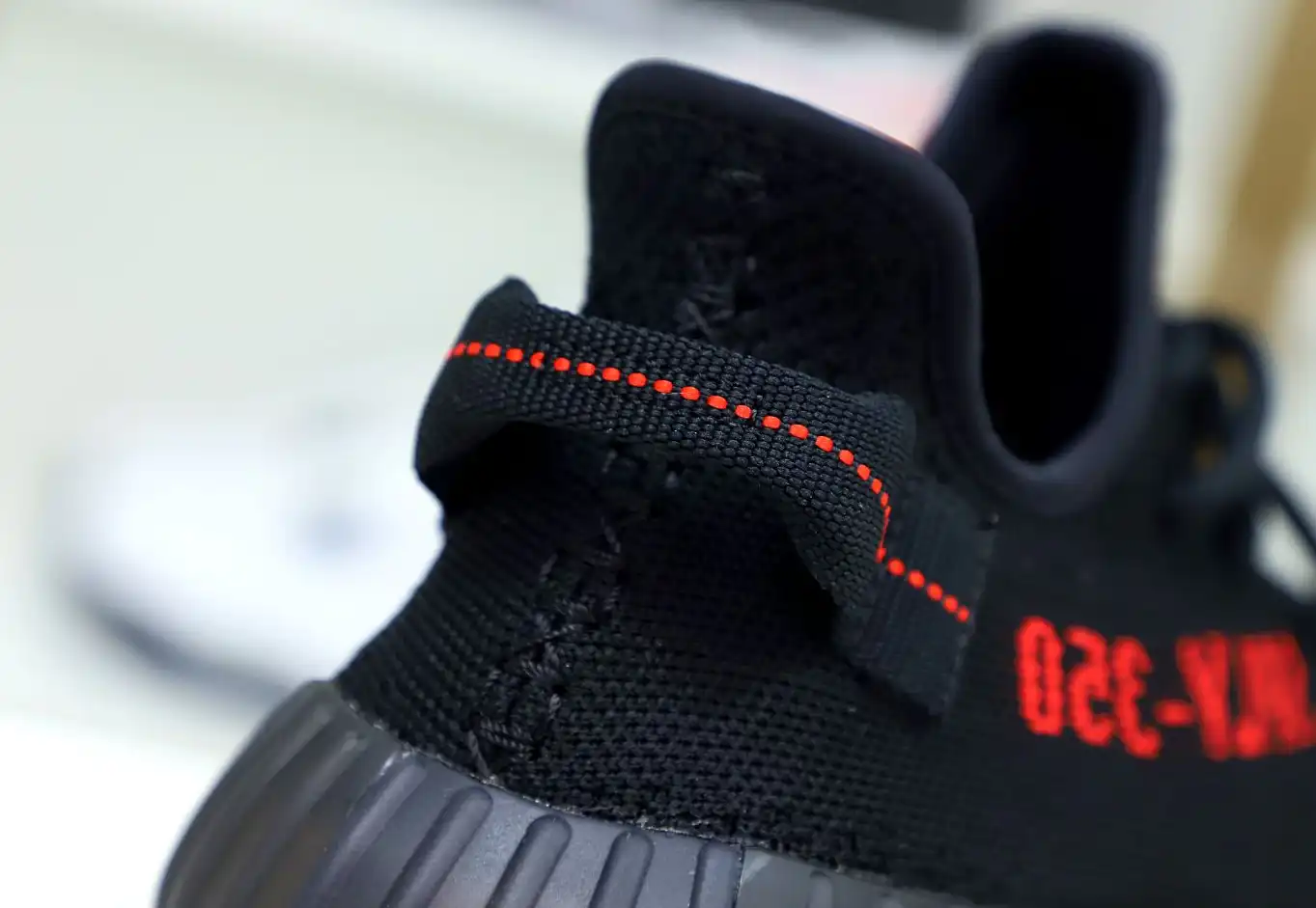 hype YEEZY BOOST 350 V2 'BRED'