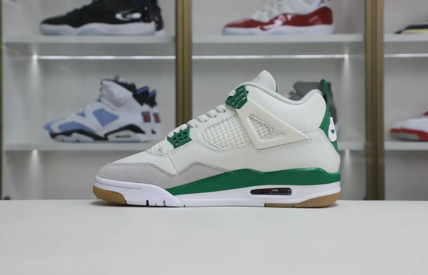 NIKE SB X AIR JORDAN 4 RETRO 'PINE GREEN'