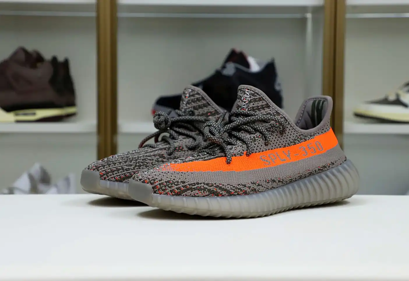 hype YEEZY BOOST 350 V2 'BELUGA'