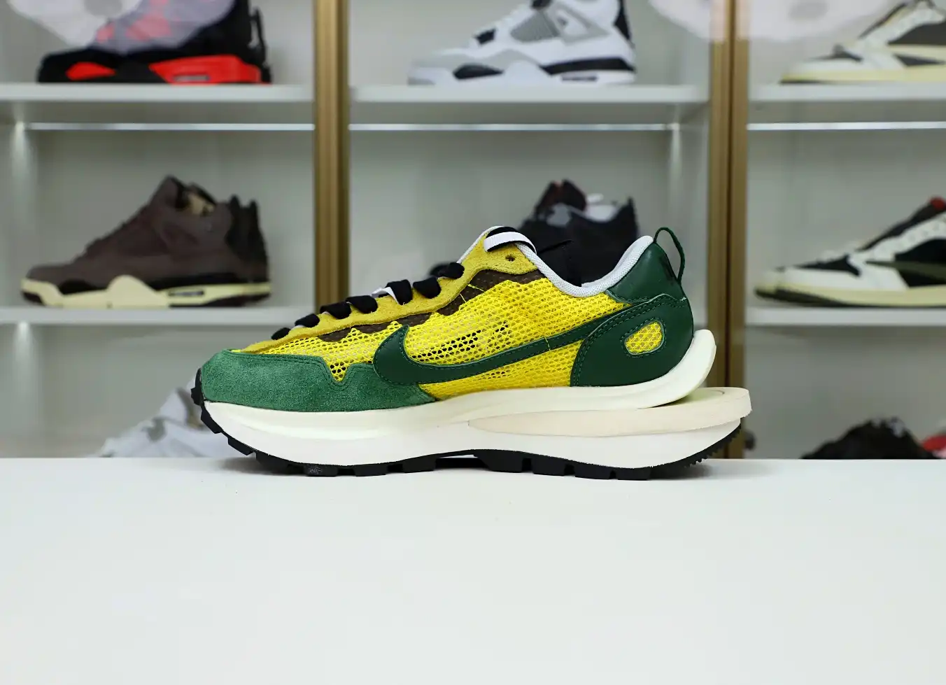 hype SACAI X VAPORWAFFLE 'TOUR YELLOW'