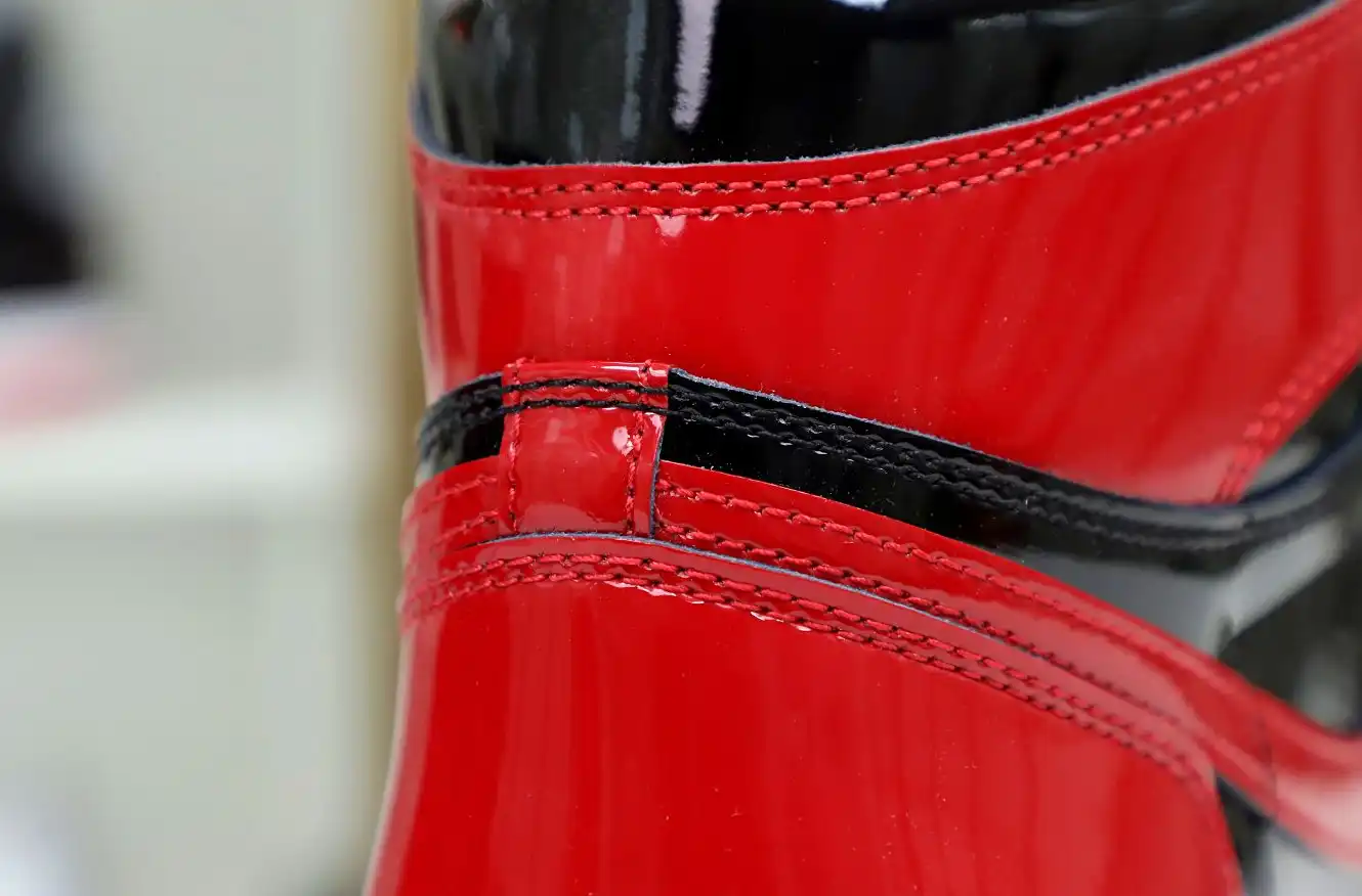AIR JORDAN 1 HIGH OG BRED PATENT