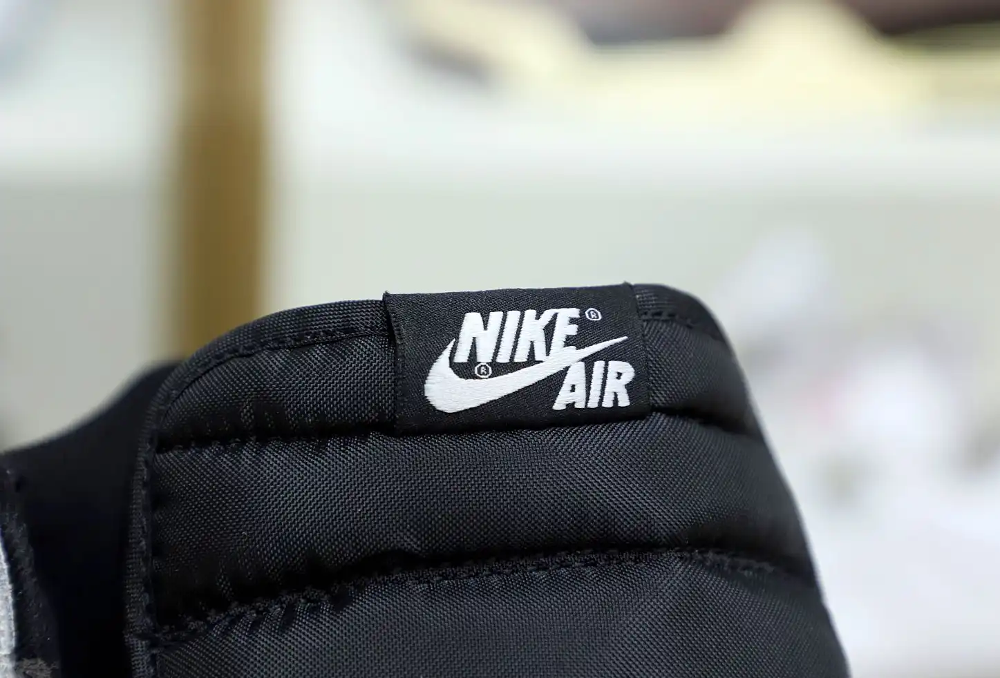 Air Jordan 1 Retro High OG  Shadow 2.0