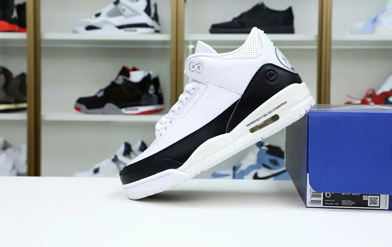 FRAGMENT DESIGN X AIR JORDAN 3 RETRO SP 'WHITE'