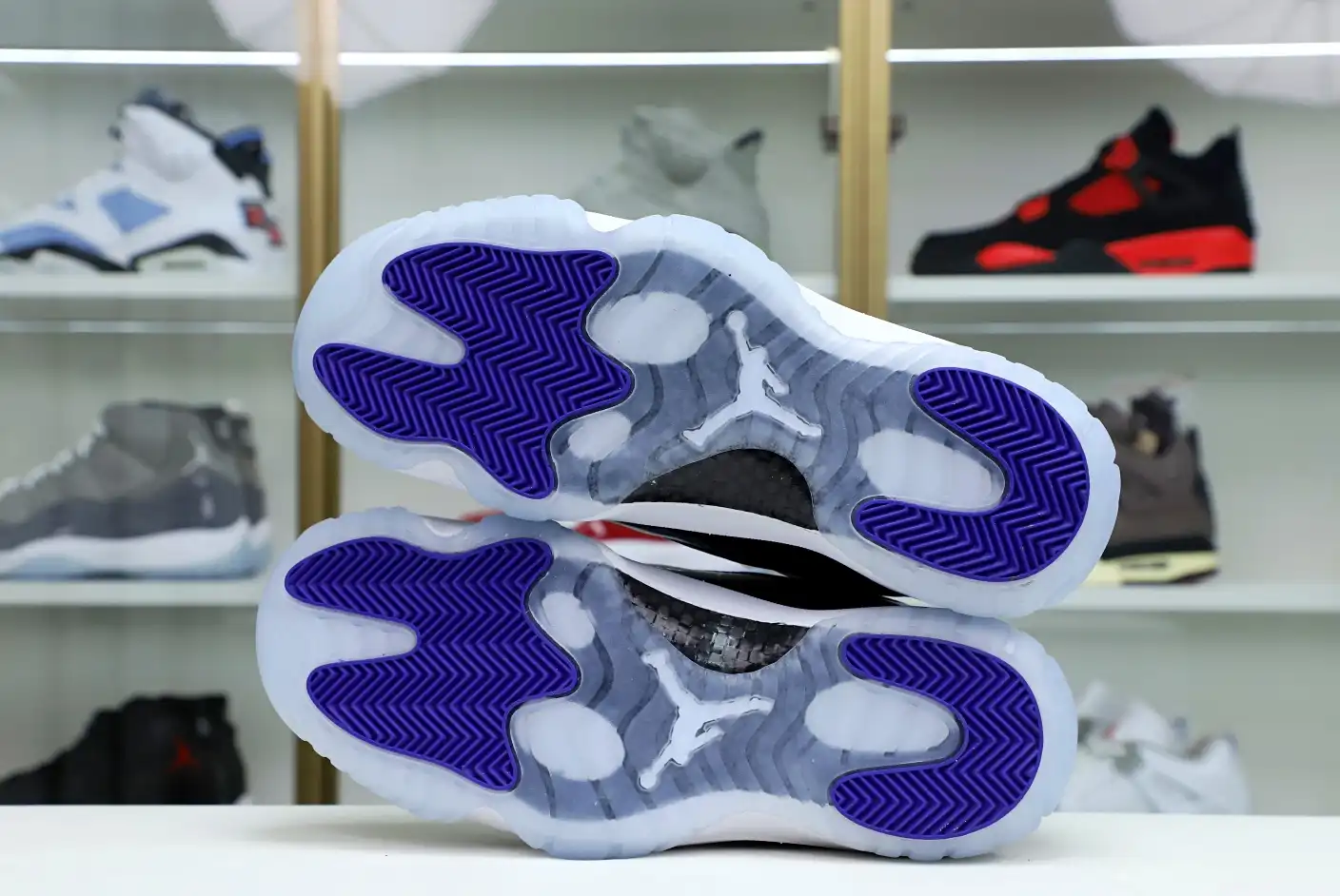 AIR JORDAN 11 RETRO LOW CONCORD