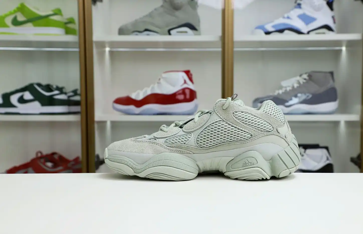 hype yeezy500 EE7287