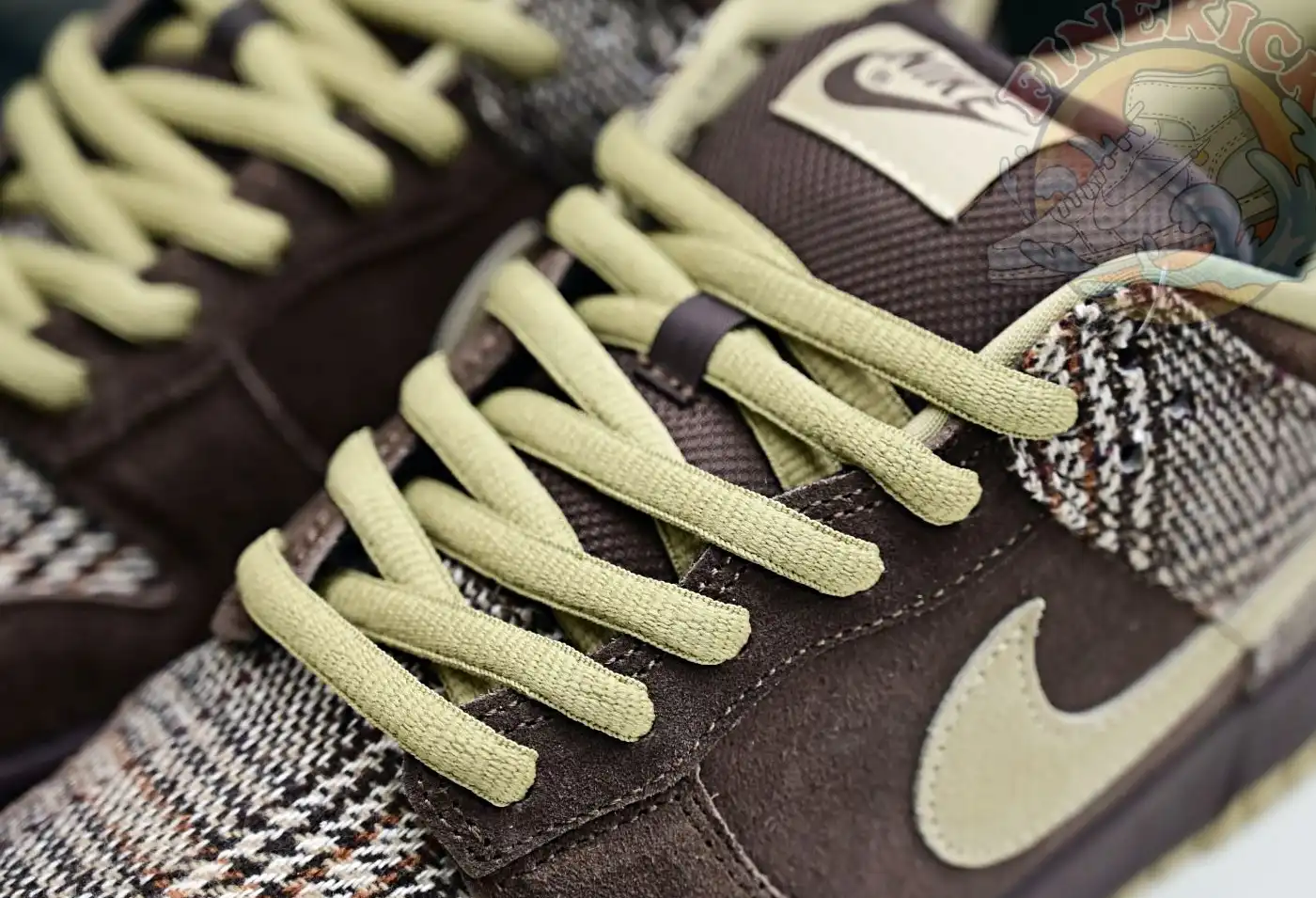 hype Nike Dunk SB Low Tweed