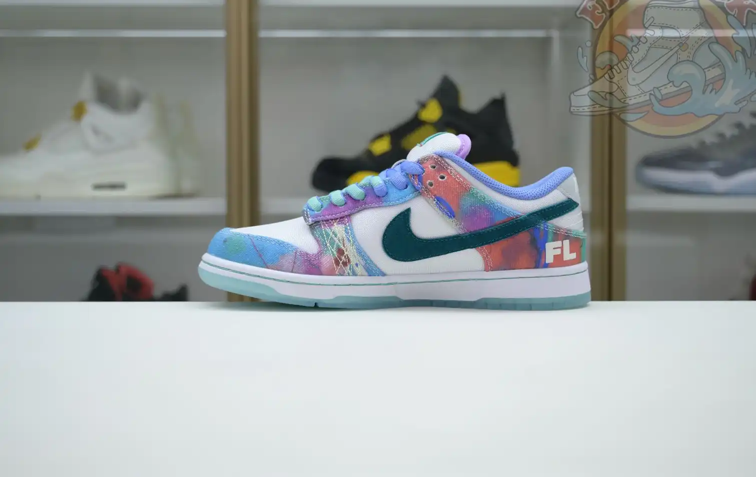 hype Futura Laboratories x Nike Dunk SB