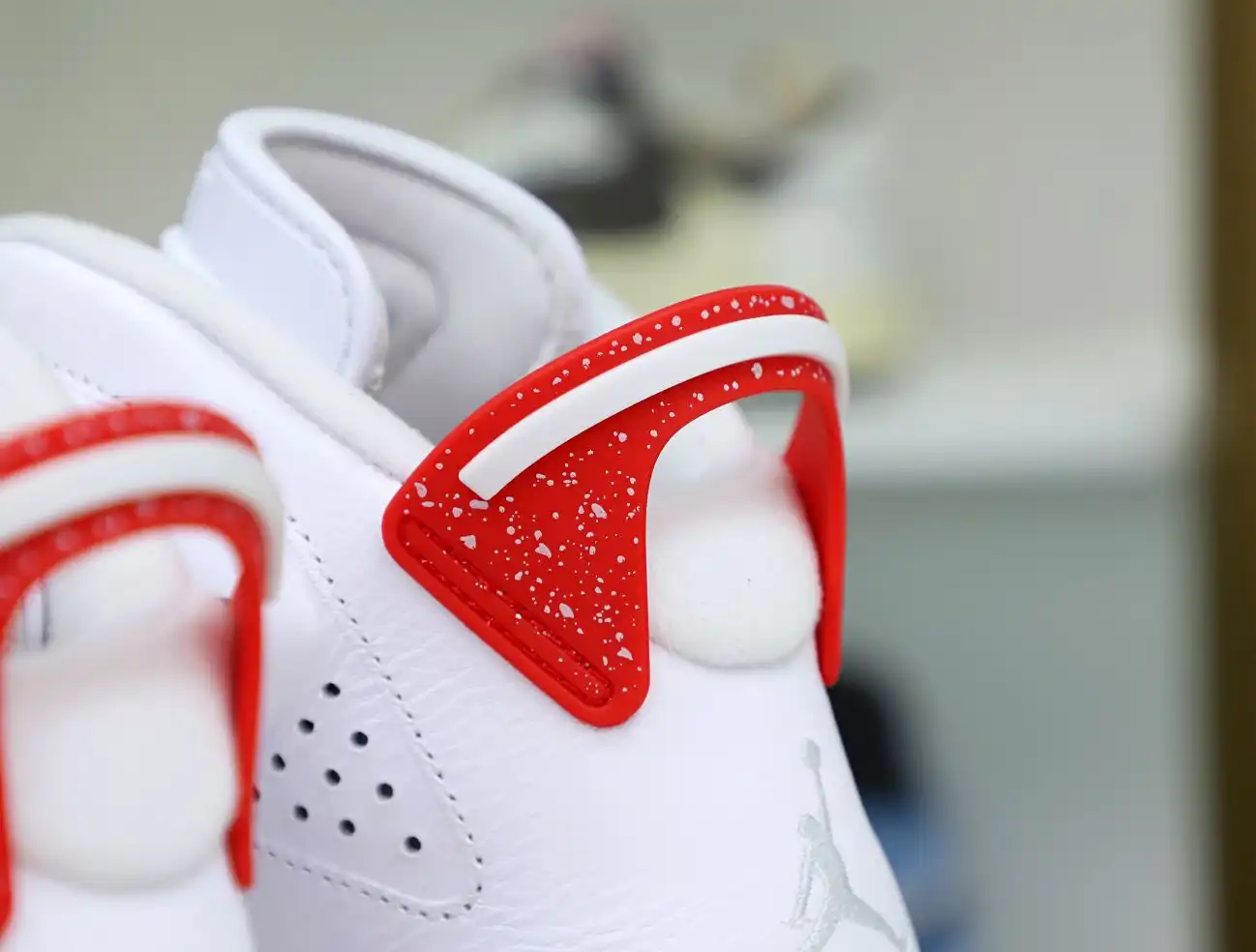 AIR JORDAN 6 RED OREO