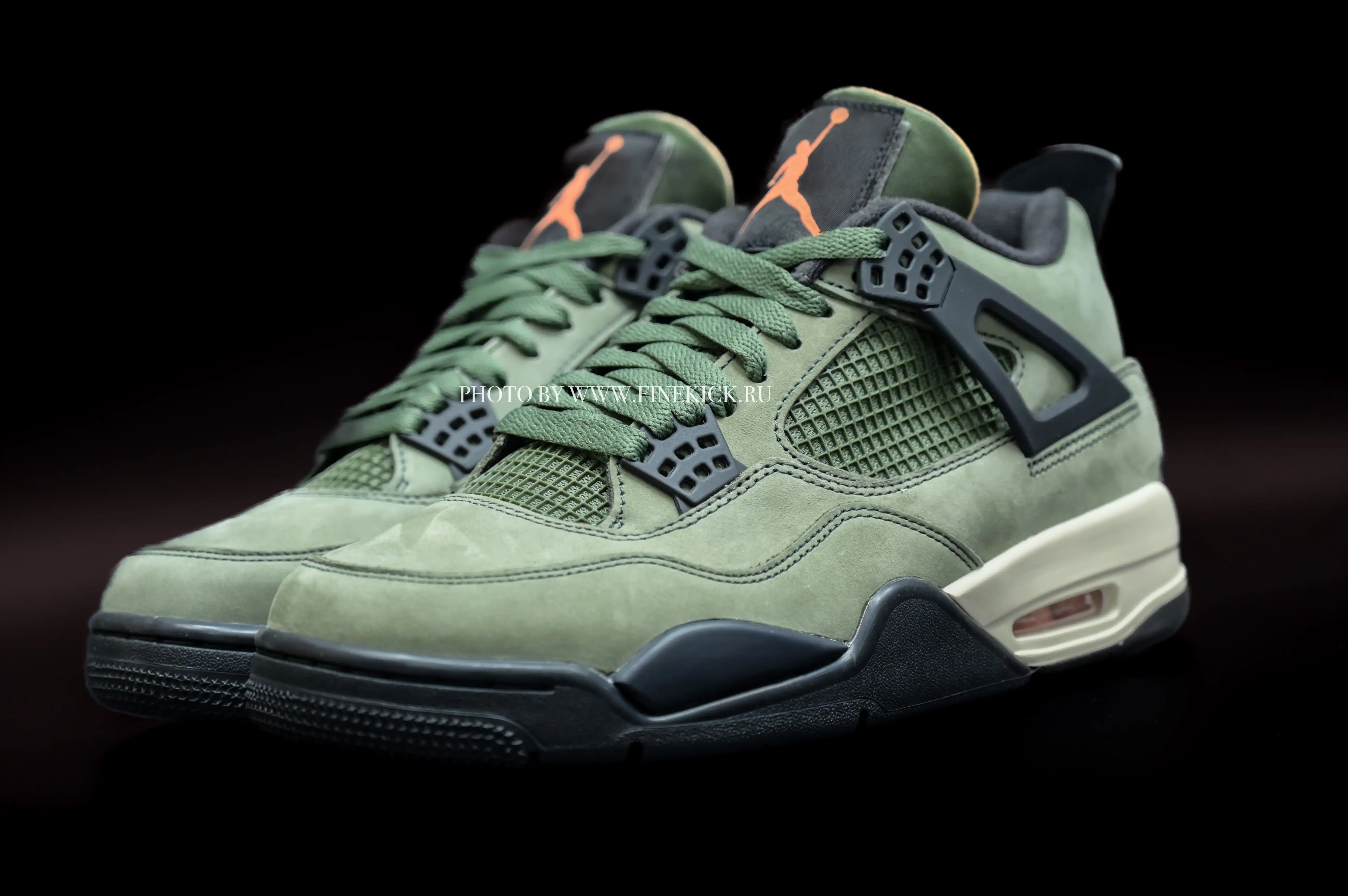 UNDEFEATED x Jordan Air Jordan 4 Retro UNDFTD
