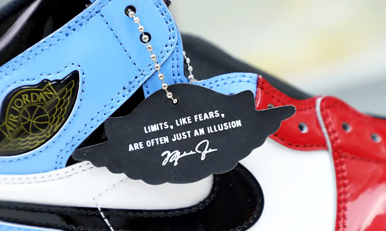 AIR JORDAN 1 RETRO HIGH OG 'FEARLESS'