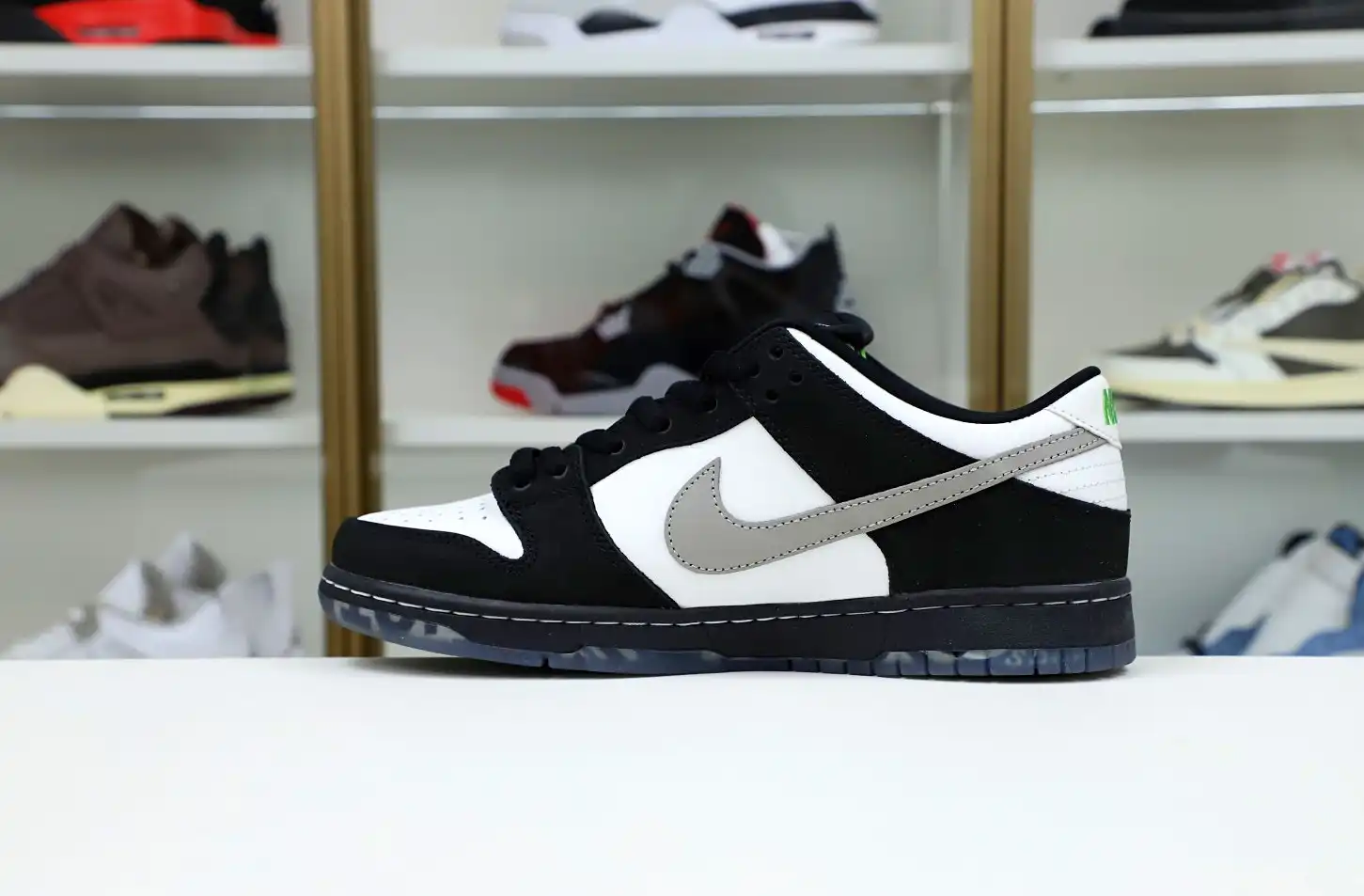 hype NIKE SB DUNK LOW STAPLE PANDA PIGEON (REGULAR BOX)