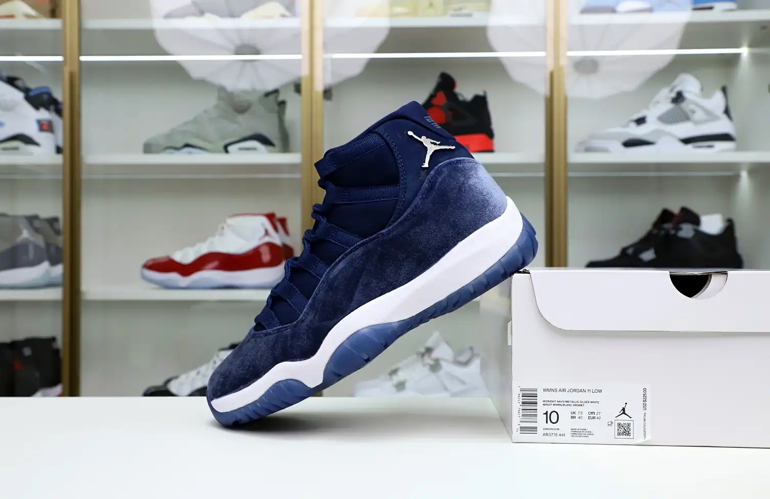 AIR JORDAN 11 RETRO MIDNIGHT NAVY