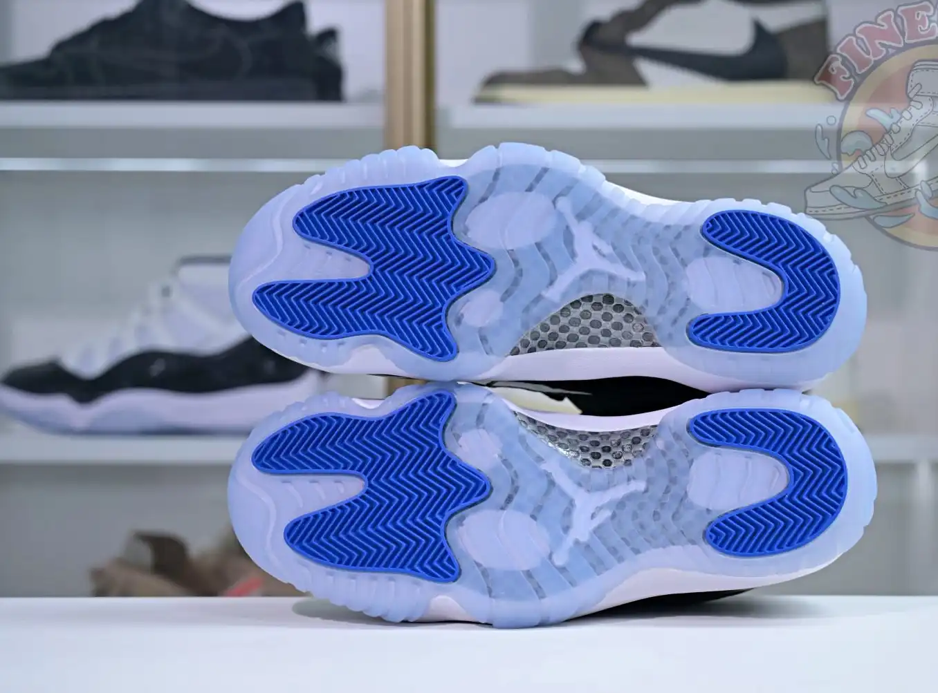 Air Jordan 11 Low 