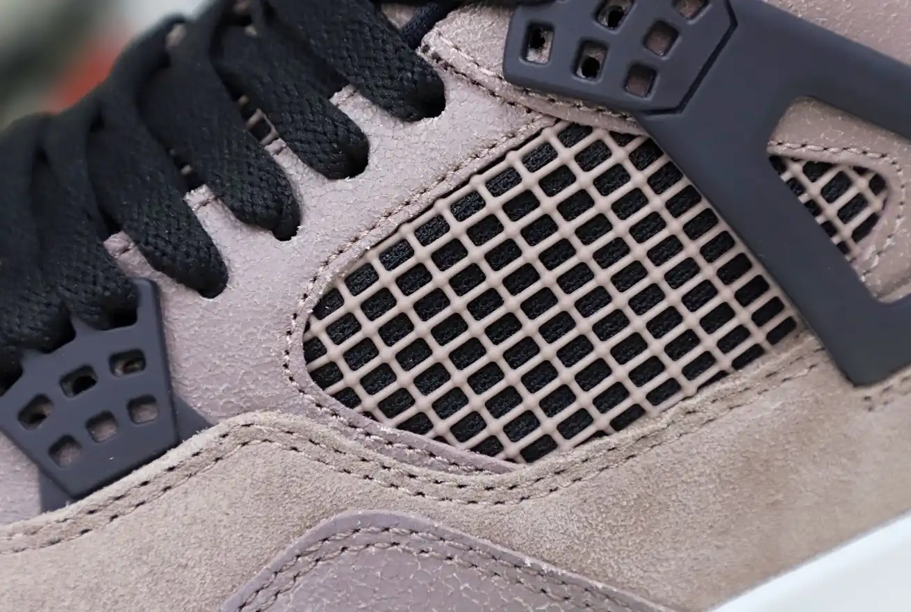 AIR JORDAN 4 RETRO 'TAUPE HAZE'