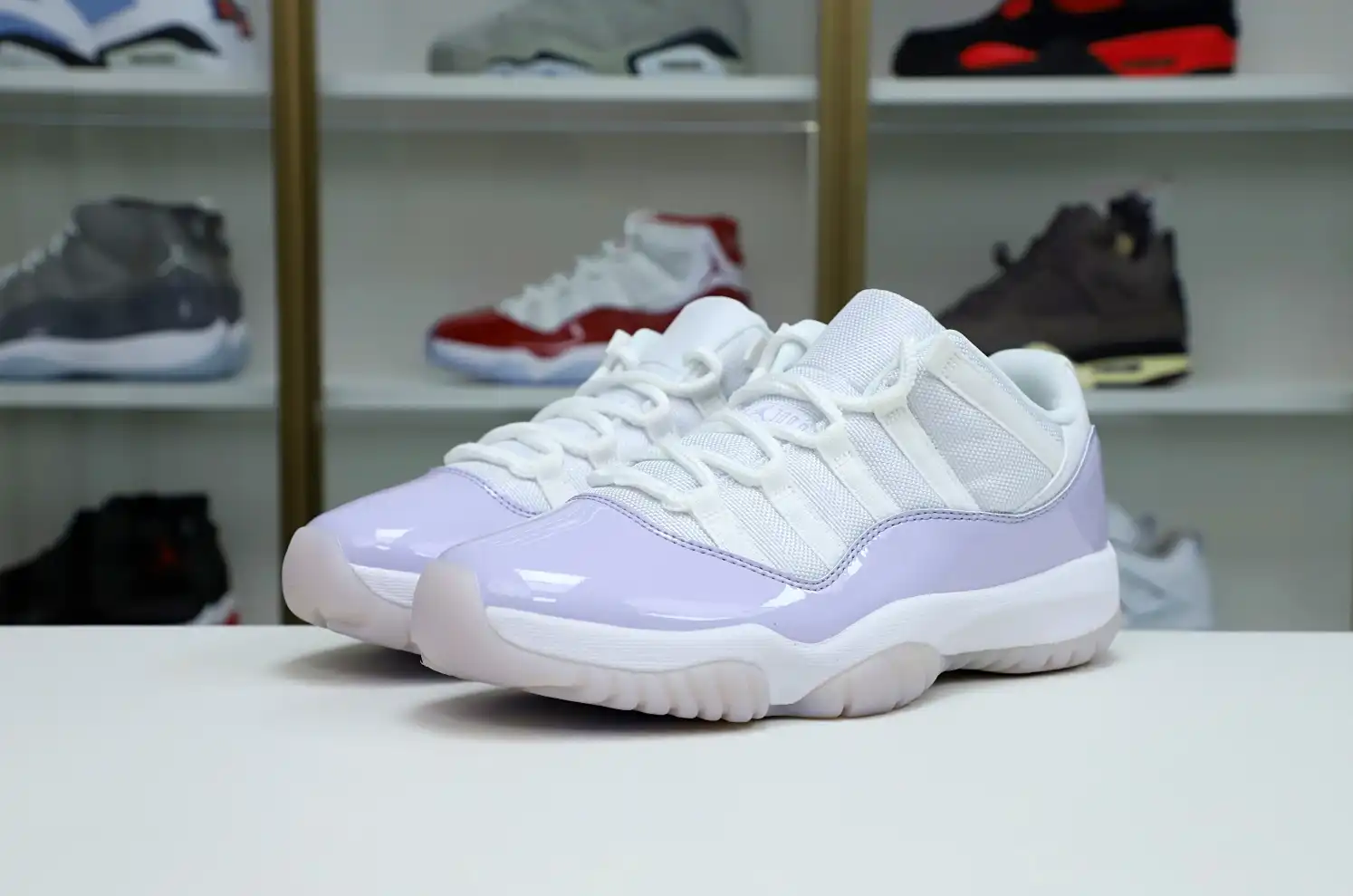AIR JORDAN 11 LOW PURE VIOLET