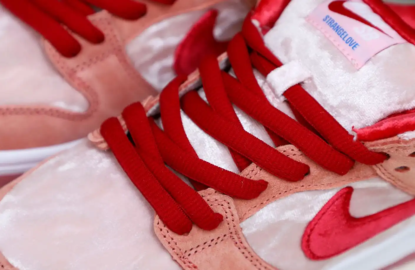 hype STRANGELOVE X DUNK LOW SB 'VALENTINE'S DAY'