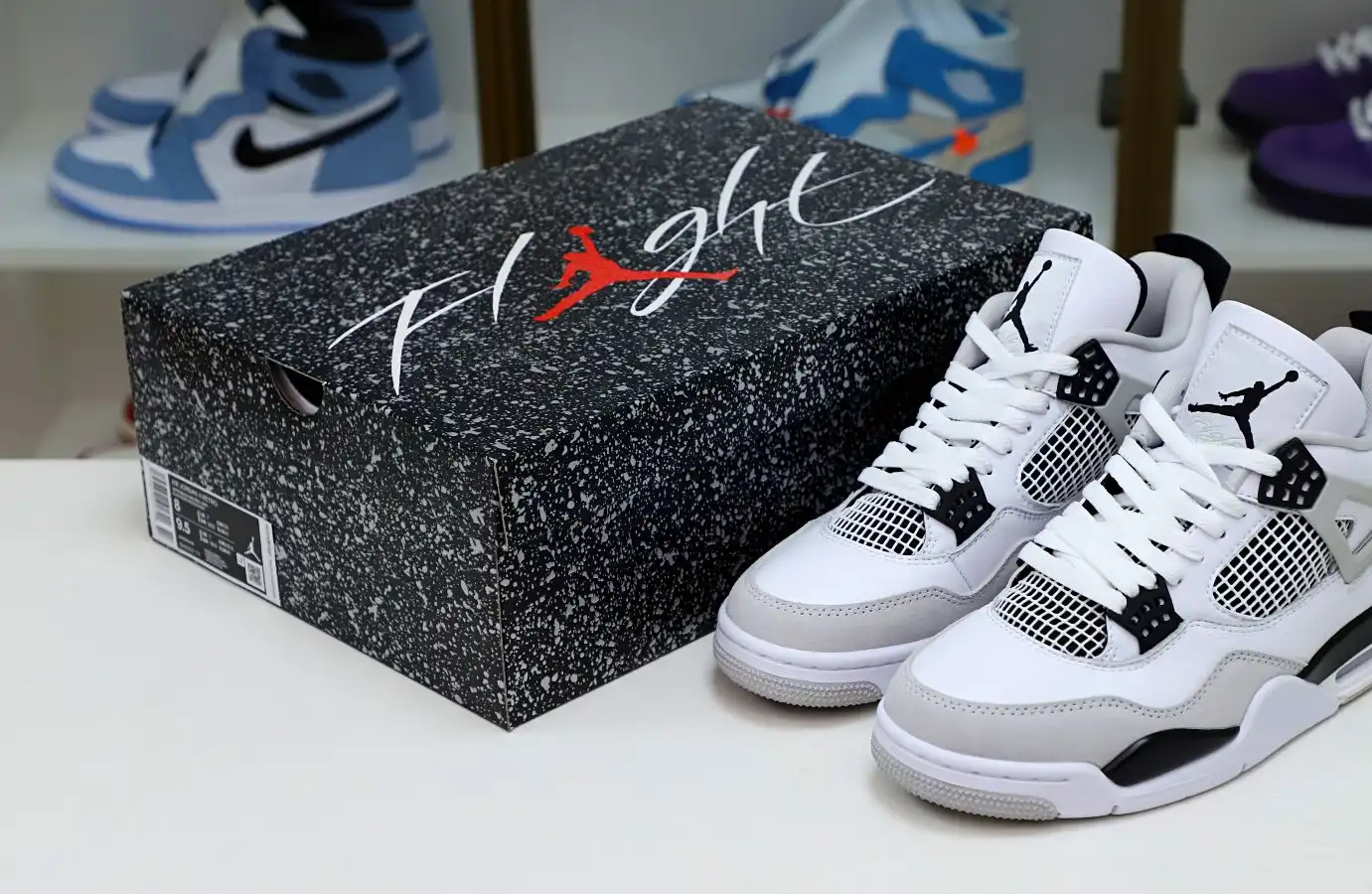 AIR JORDAN 4 MILITARY BLACK