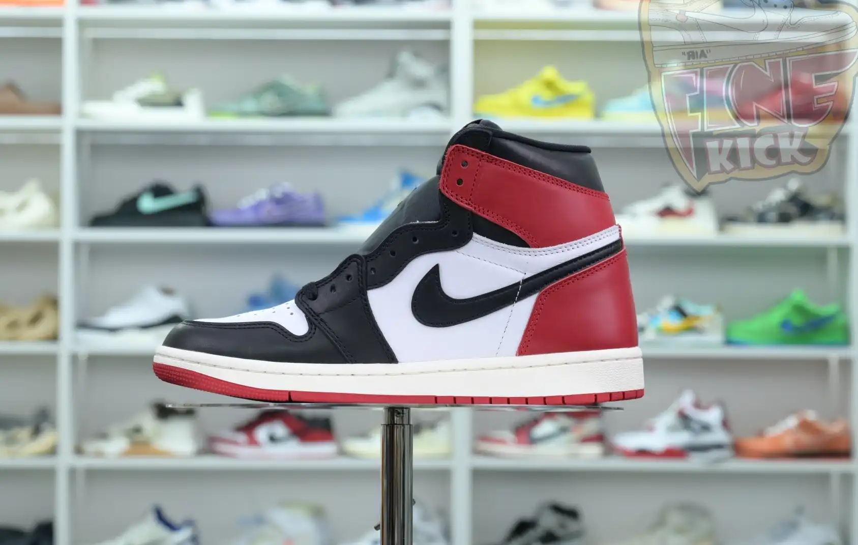 Jordan Air Jordan 1High OG“Black Toe Reimagined”
