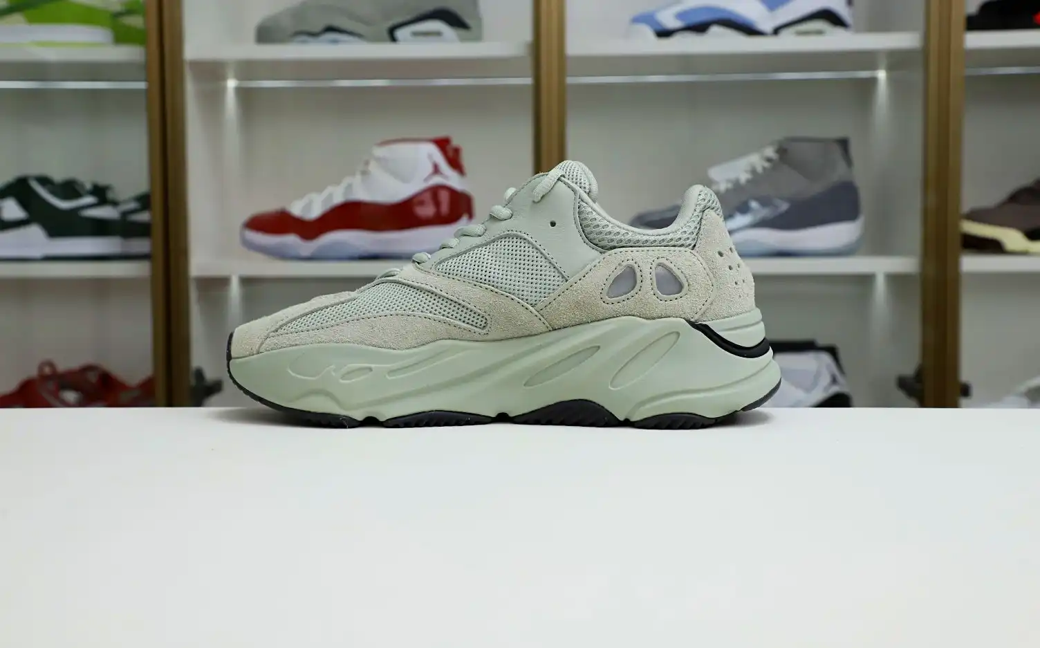 hype YEEZY BOOST 700 SALT