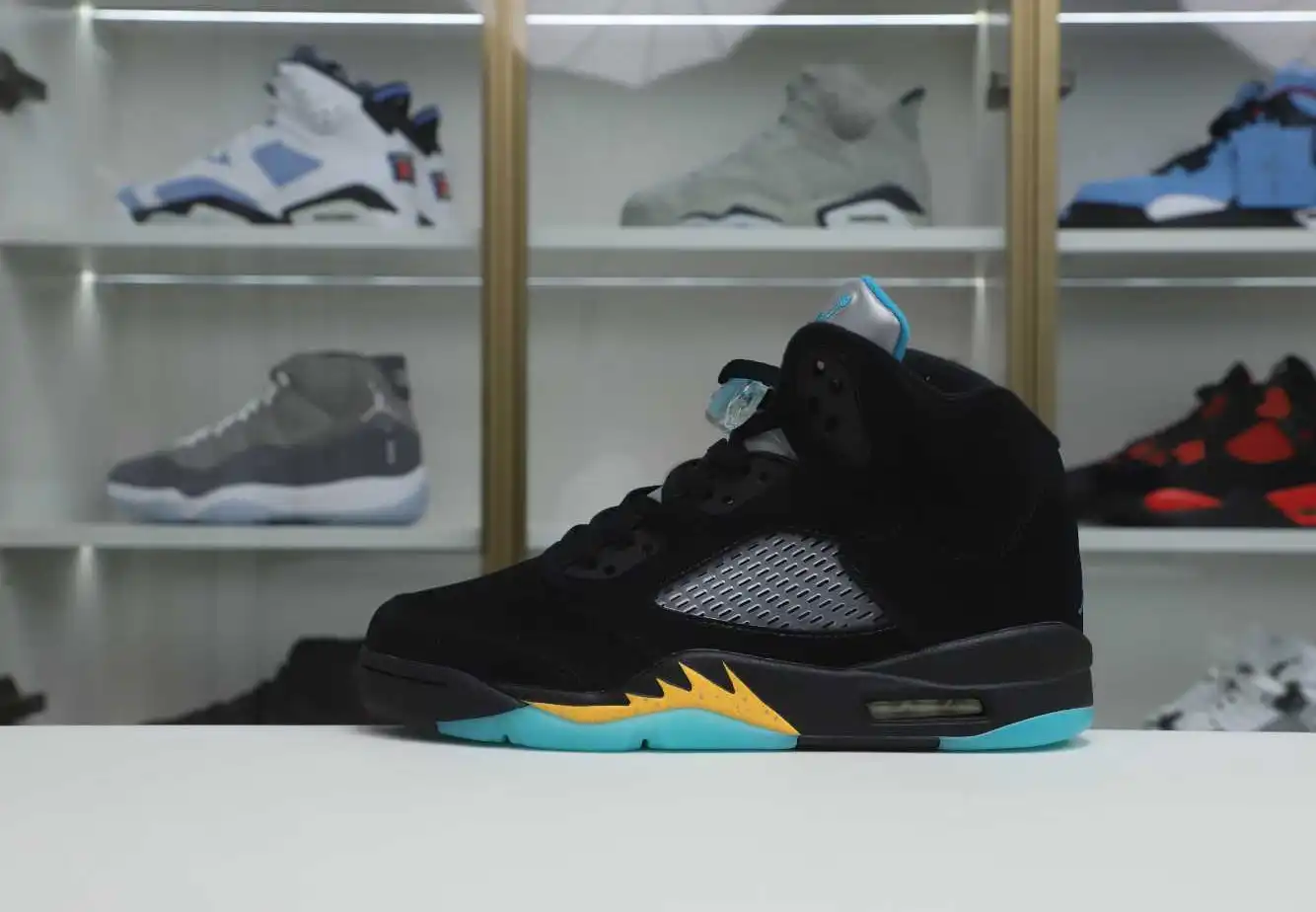 AIR JORDAN 5 