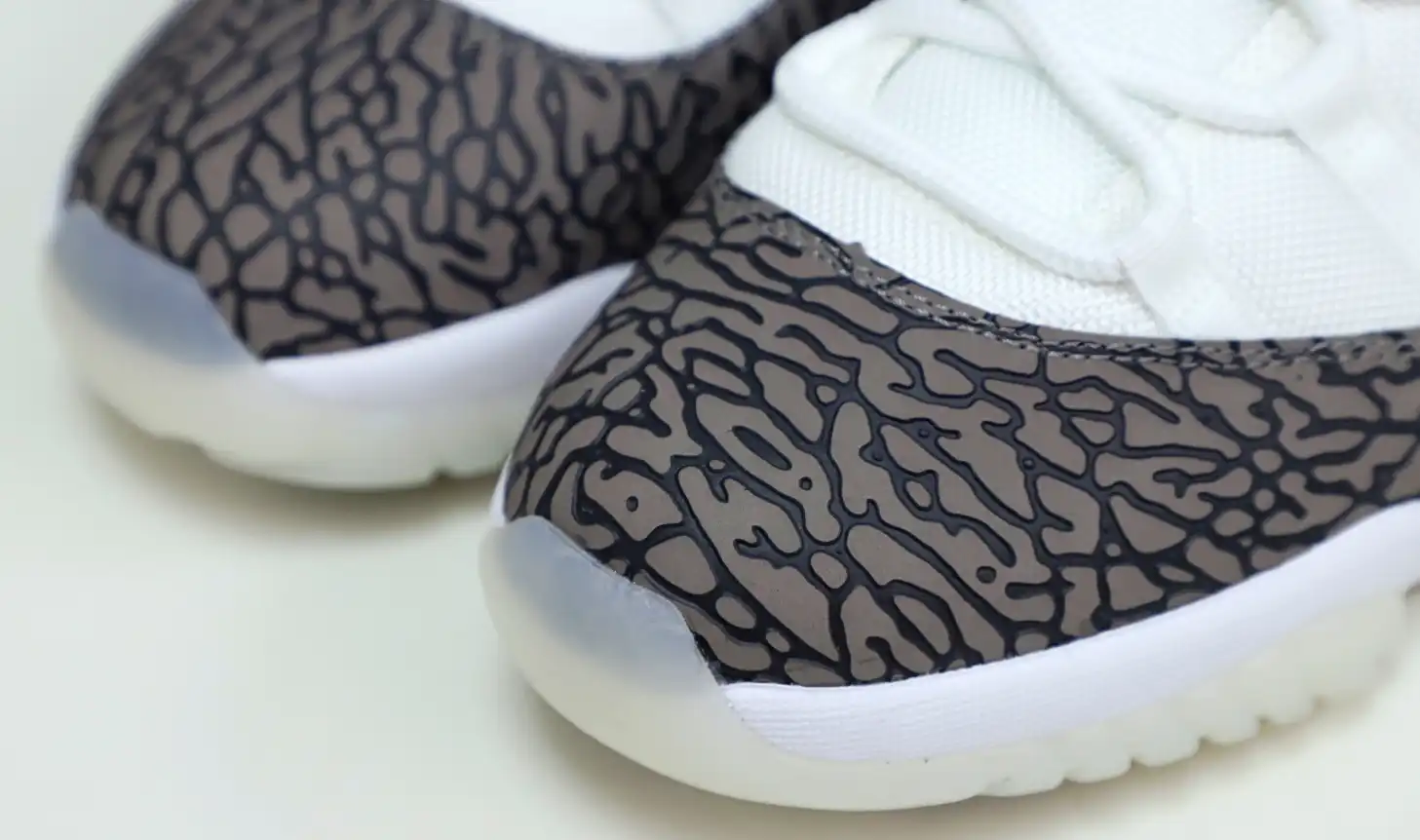 Air Jordan 11