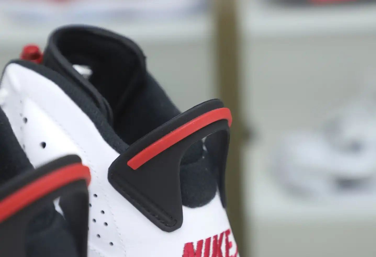 AIR JORDAN 6 RETRO OG 'CARMINE' 2021