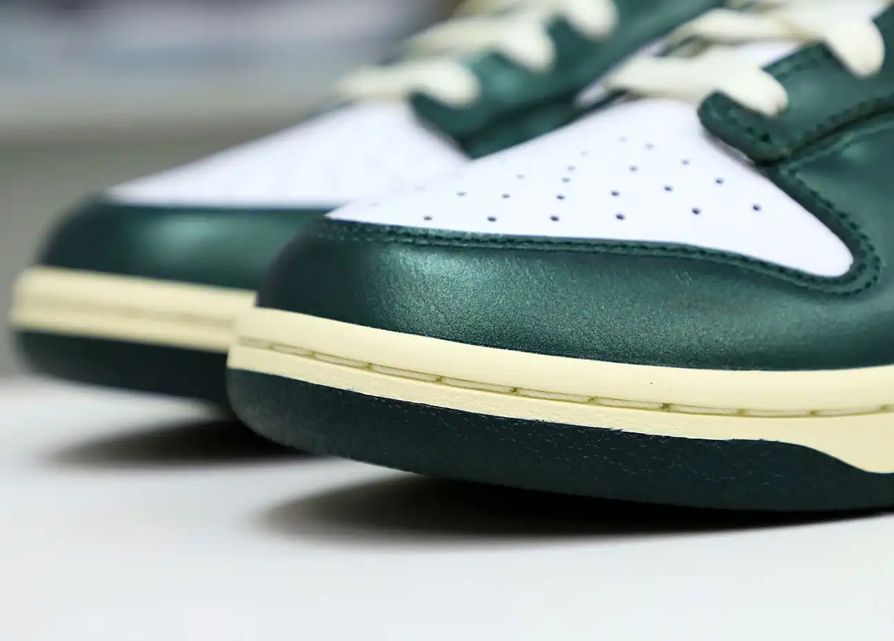 hype NIKE WMNS DUNK LOW 'VINTAGE GREEN'