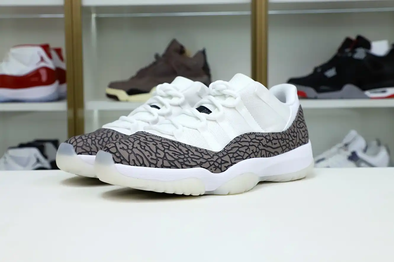 Air Jordan 11