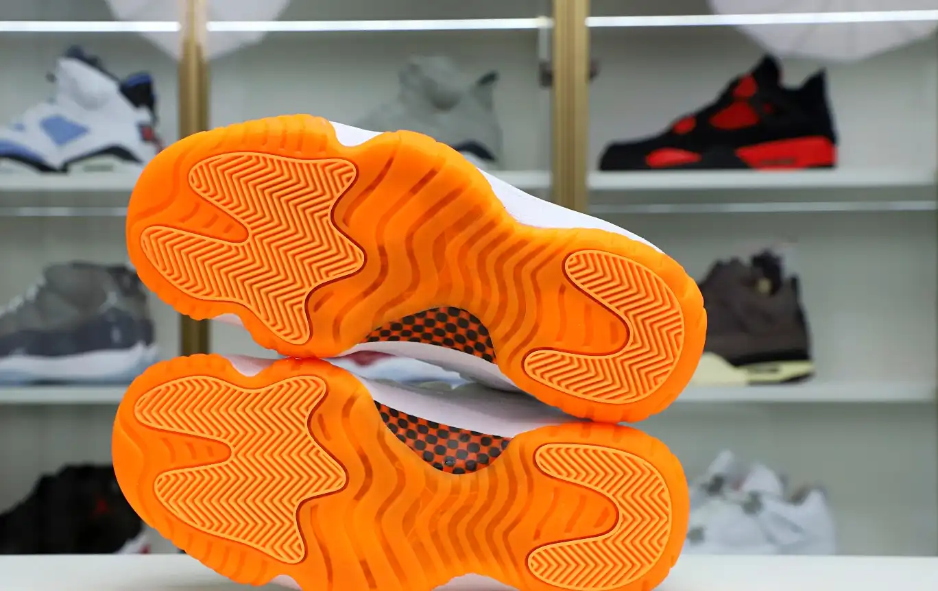 WMNS AIR JORDAN 11 RETRO LOW 'BRIGHT CITRUS'