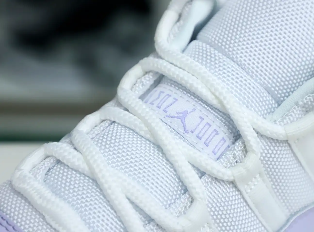 AIR JORDAN 11 LOW PURE VIOLET
