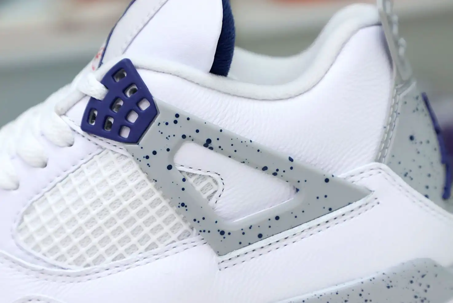 AIR JORDAN 4 RETRO 