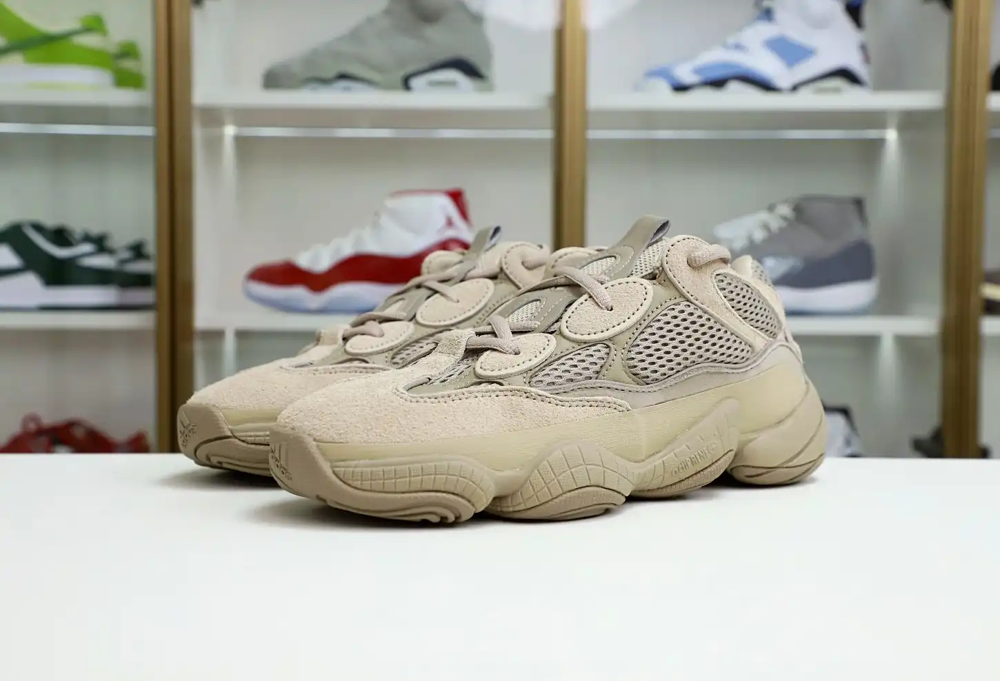 hype yeezy500 GX3605