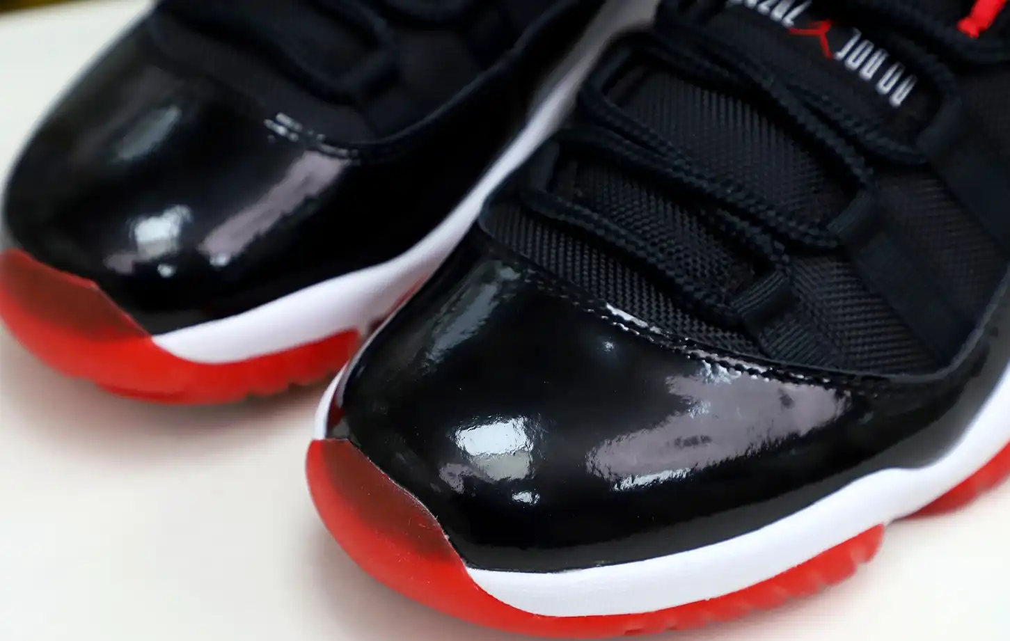 AIR JORDAN 11 RETRO BRED LOW