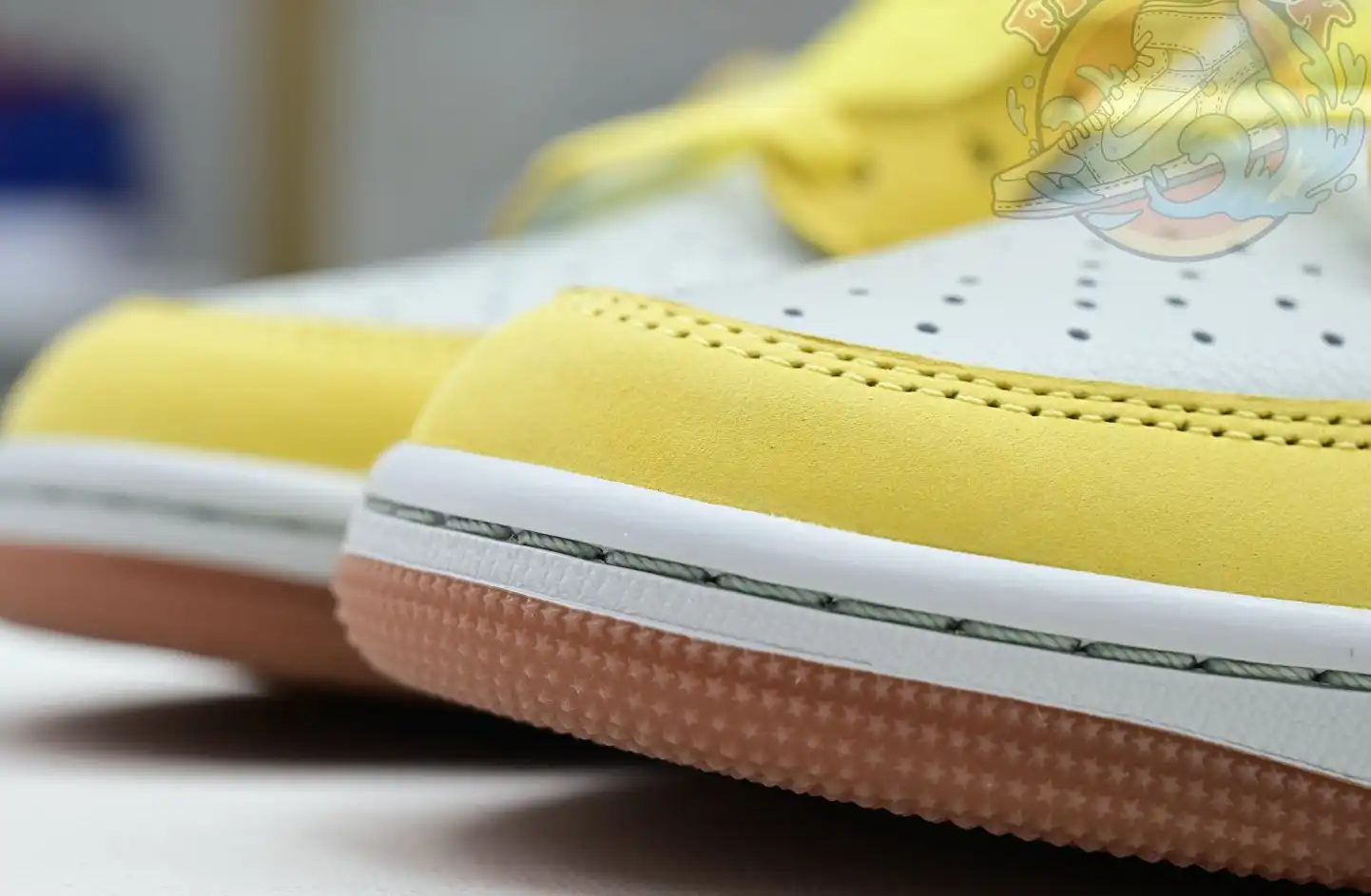 Travis Scott x Jordan Air Jordan 1Low Canary