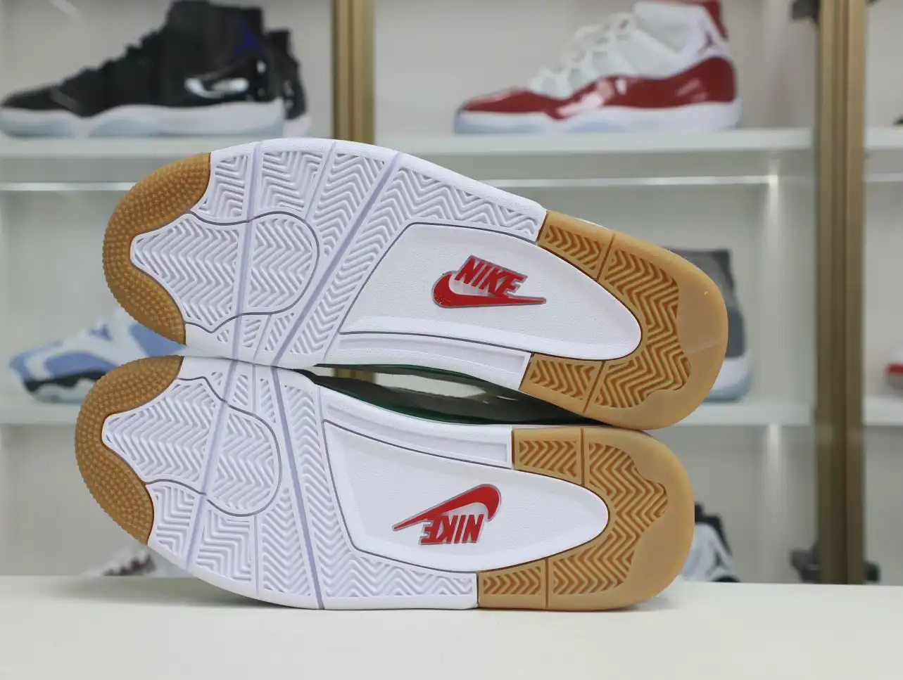 NIKE SB X AIR JORDAN 4 RETRO 'PINE GREEN'