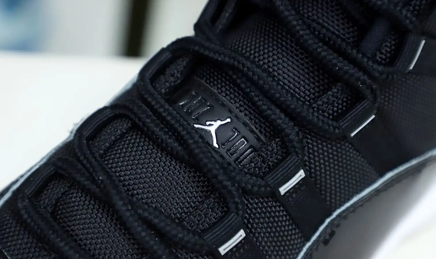 AIR JORDAN 11 RETRO 'JUBILEE   25TH