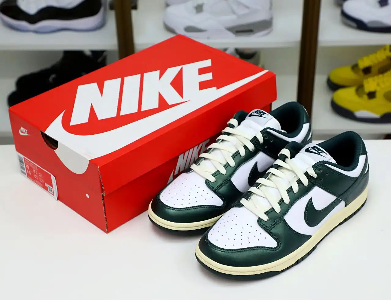 hype NIKE WMNS DUNK LOW 'VINTAGE GREEN'