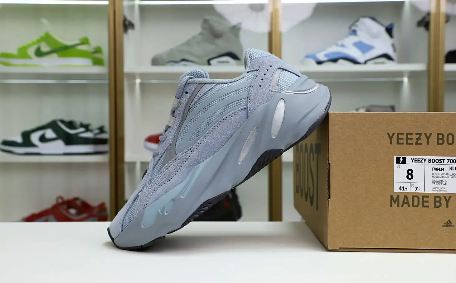 hype Yeezy boost 700 v2 hospita blue