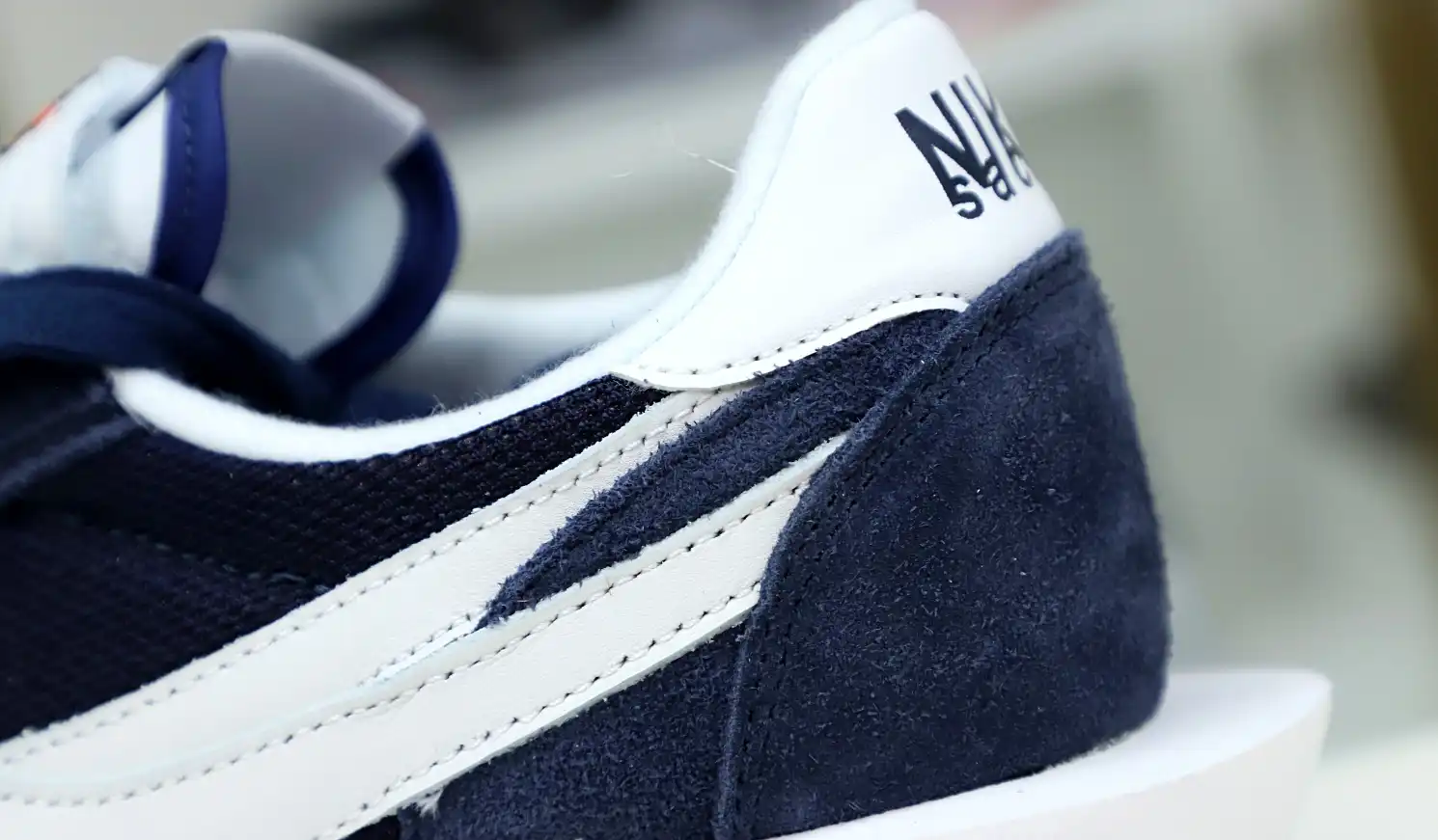 hype FRAGMENT DESIGN X SACAI X LDV WAFFLE 'BLACKENED BLUE'