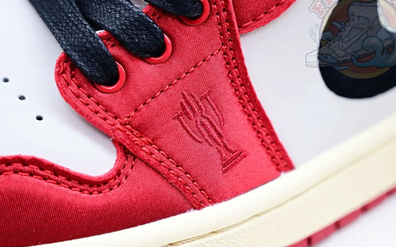 Trophy Room x Jordan Air Jordan 1 Low OG “Away”