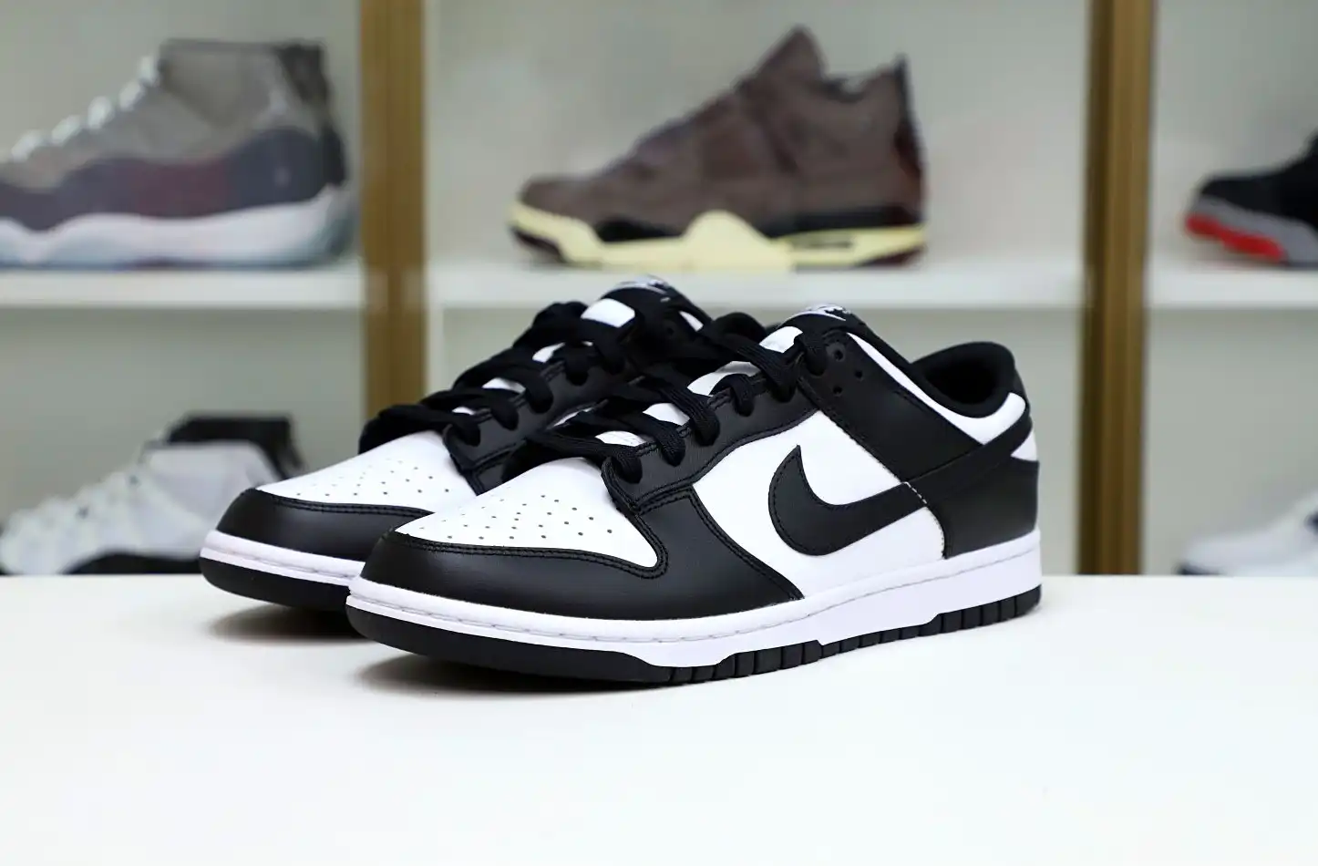 hype DUNK LOW PANDA 'BLACK WHITE'