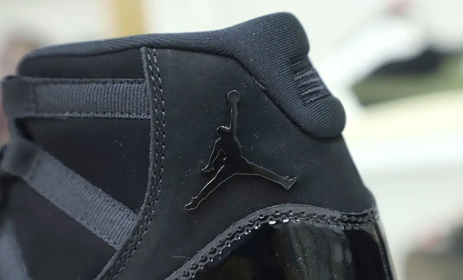 AIR JORDAN 11 RETRO 'CAP AND GOWN'