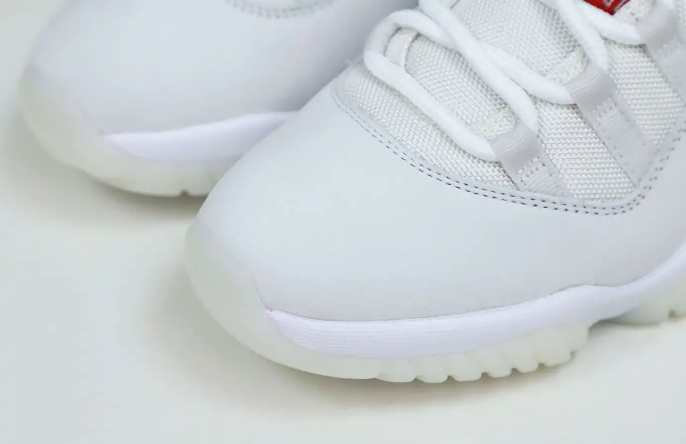 AIR JORDAN 11 XI RETRO PLATINUM TINT