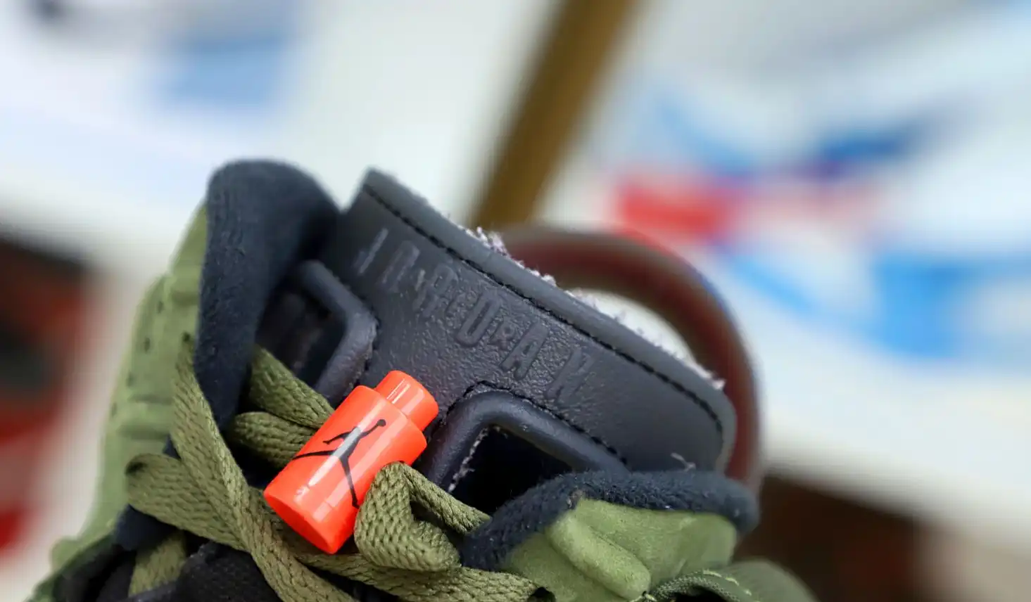 TRAVIS SCOTT X AIR JORDAN 6 RETRO 'OLIVE'