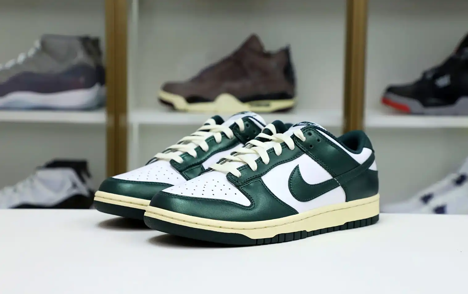 hype NIKE WMNS DUNK LOW 'VINTAGE GREEN'