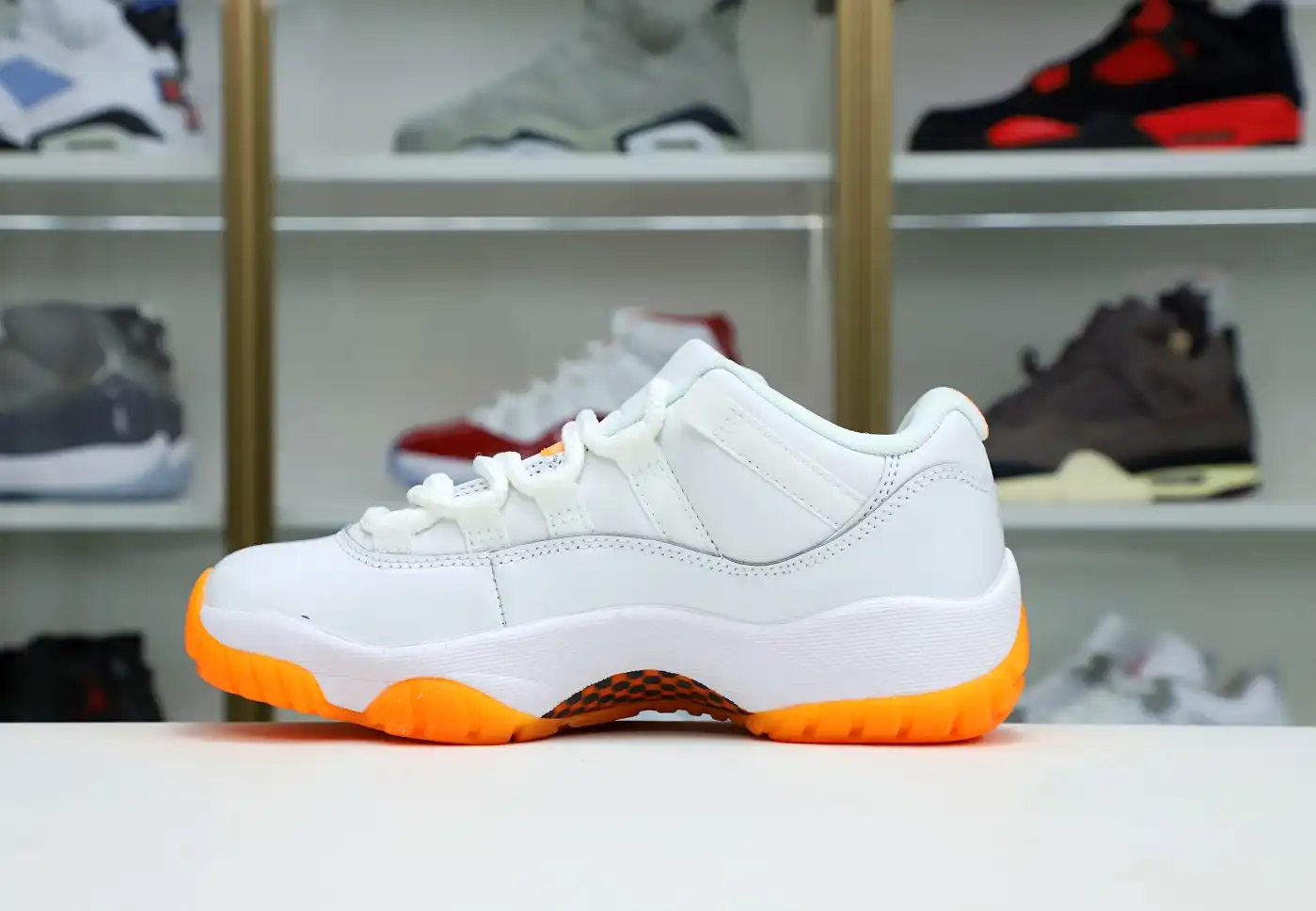 WMNS AIR JORDAN 11 RETRO LOW 'BRIGHT CITRUS'