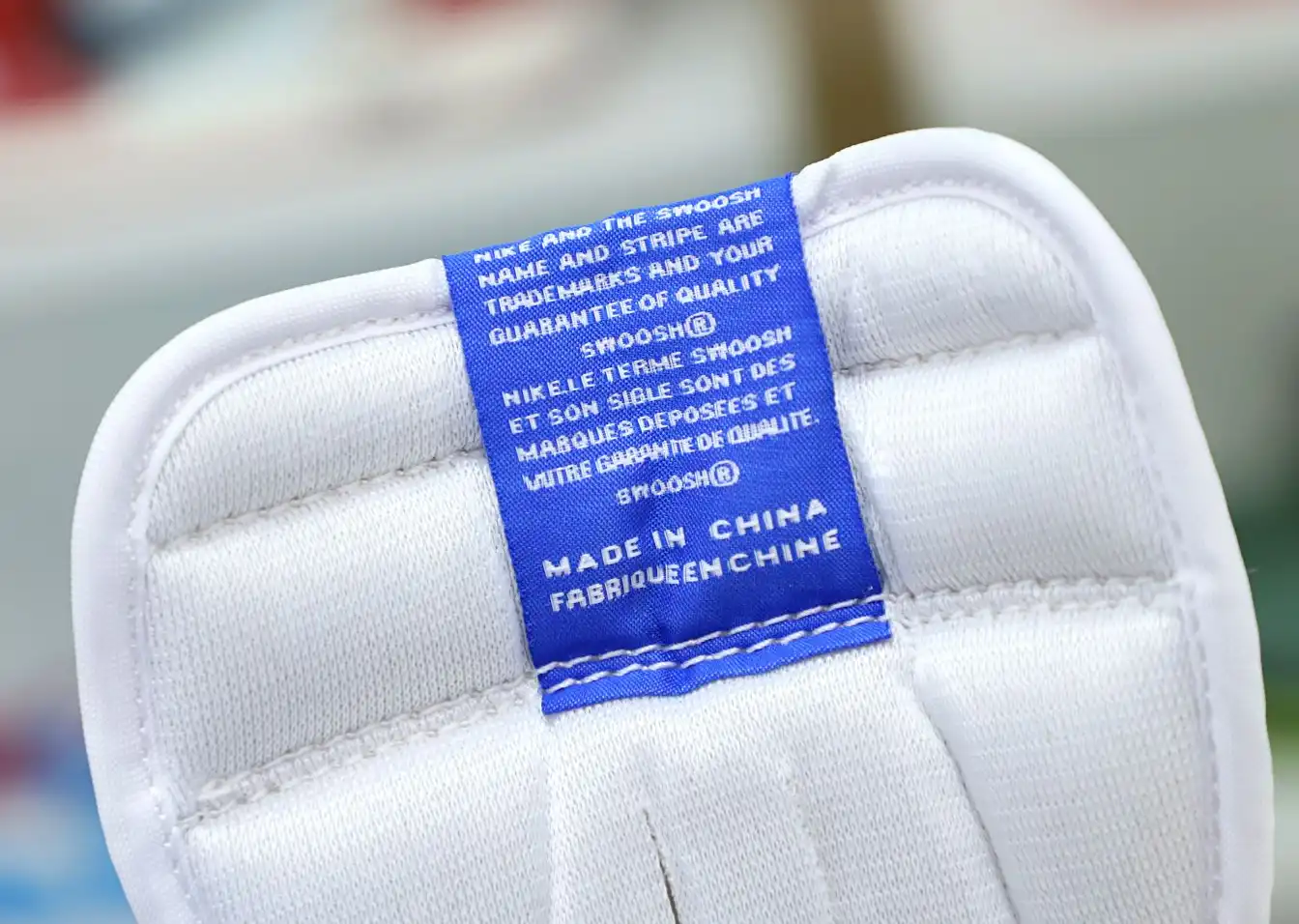 AIR JORDAN 1 RETRO HIGH OG 'HYPER ROYAL'