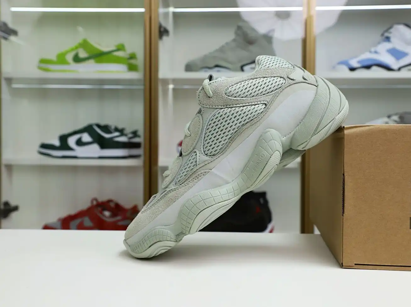 hype yeezy500 EE7287